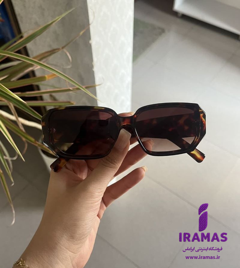 عینک آفتابی پرادا پلنگی به همراه کاور عینک پارچه ای - ایراماس